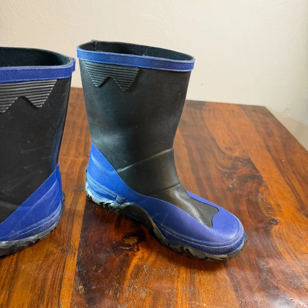 Muck Boot Company Hale Kids Black Blue Waterproof Rain Boots Size 13 US